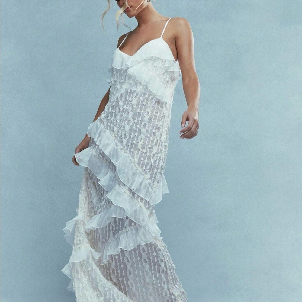 Elegant White Lace Ruffle Dress